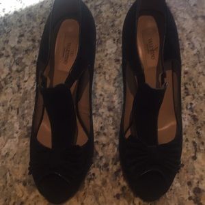 Valentino black suede t strap 4 inch heels no box